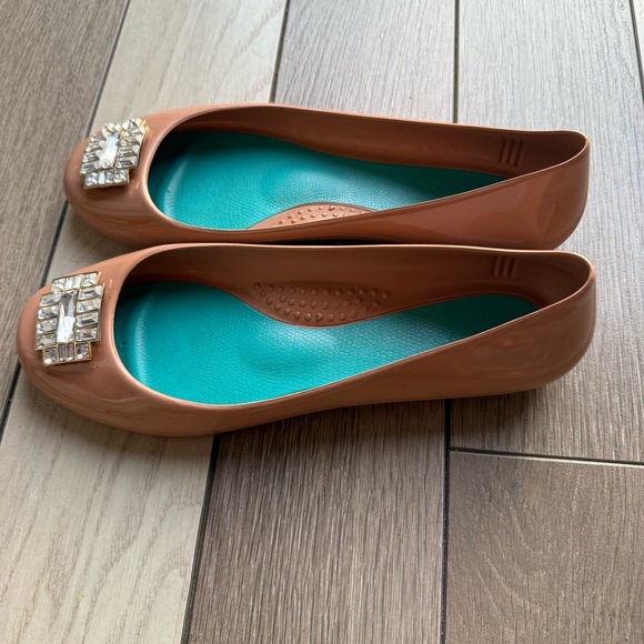 OKA b Tan and Blue Flats for Versatile Style - Picture 3 of 5